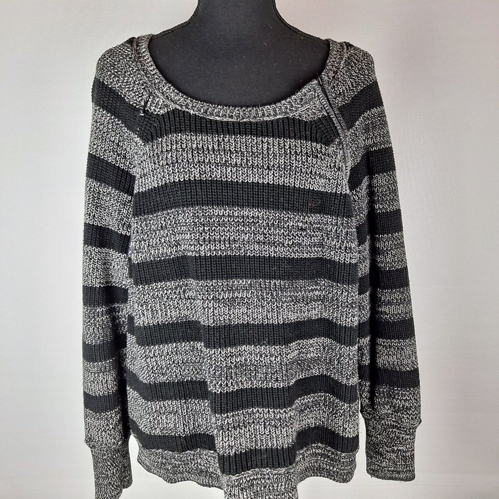 Victoria's Secret Black Striped Sweater Sz XL/TG - Picture 2 of 7